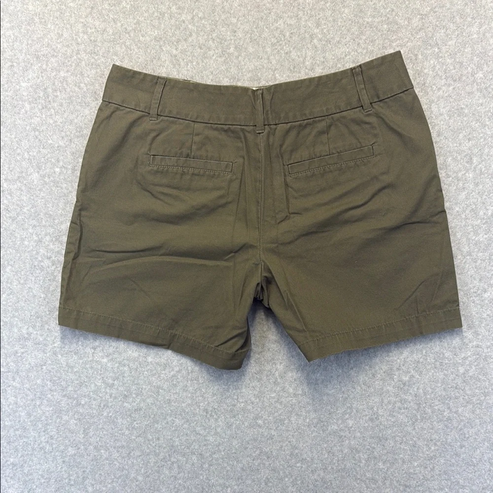 LOFT Green Bermuda Shorts with Relaxed Fit Nwot